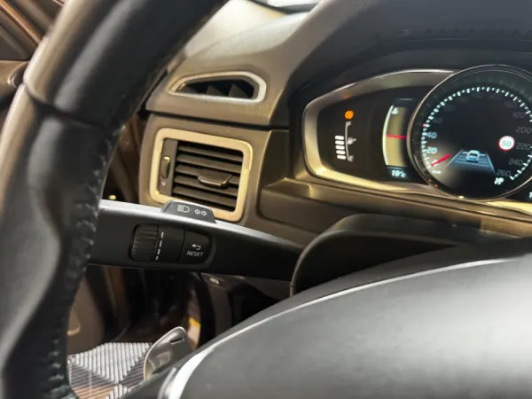 Volvo XC 70 2.0 D4 Momentum Geartronic 26