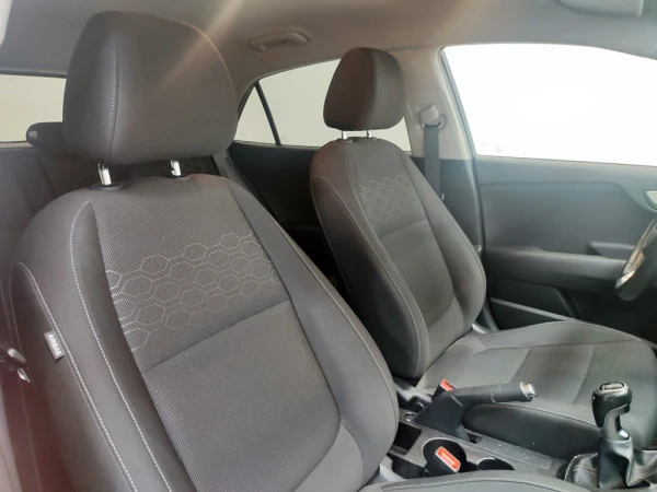 Kia Rio 41