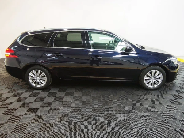 Peugeot 308 SW Premium 7