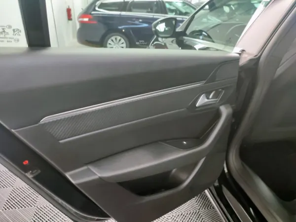 Peugeot 508 SW 61