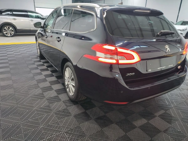 Peugeot 308 SW Premium 13