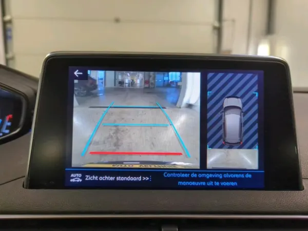 Peugeot 3008 1.2 PureTech Allure EAT8 7