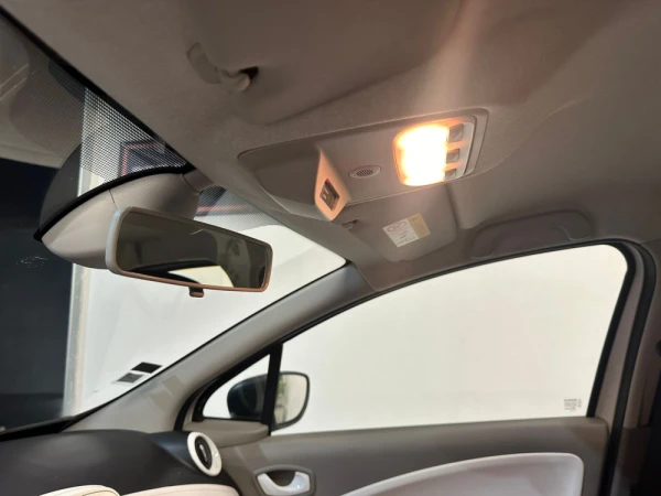 Renault Zoe 23