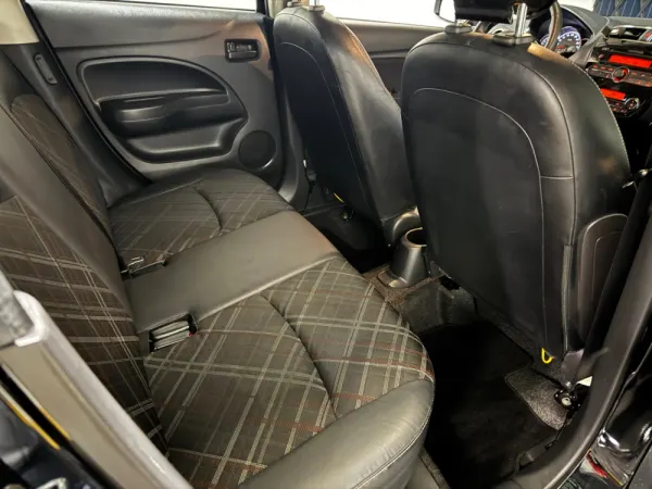 Mitsubishi Space Star 1.2 Intense CVT 32