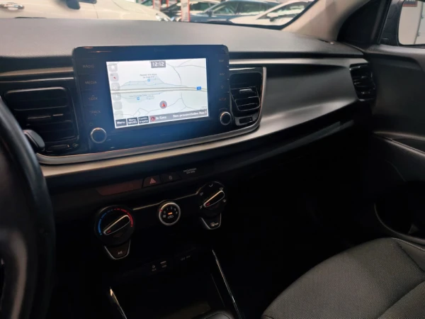Kia Rio 33