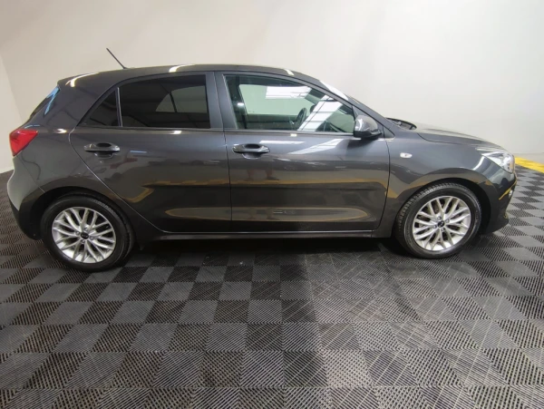 Kia Rio 11