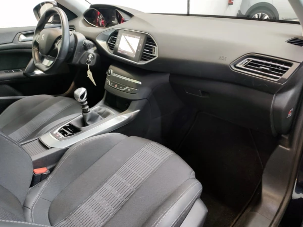 Peugeot 308 SW Premium 27