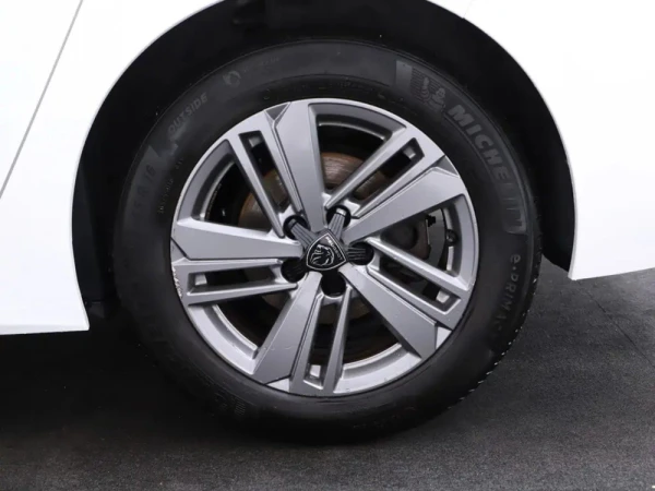 Peugeot 308 1.5 BlueHDi Active 8