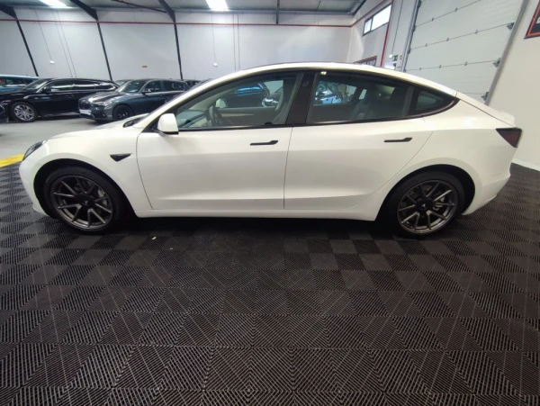 Tesla Model 3 9