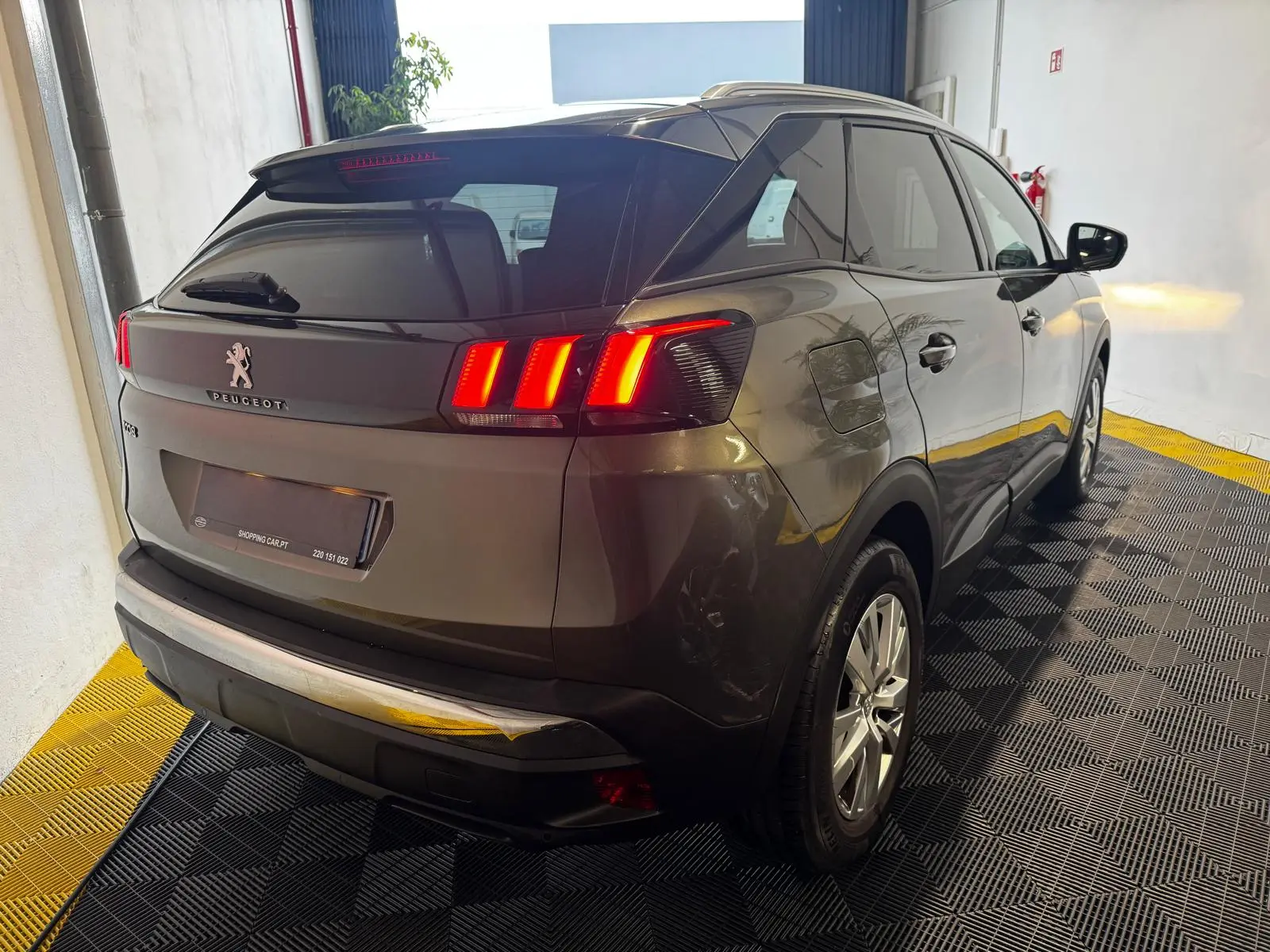Peugeot 3008 1.2 PureTech Allure Pack EAT8 13