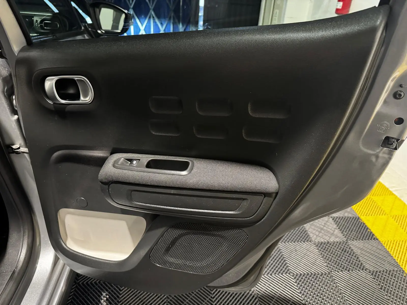 Citroën C3 1.2 PureTech Shine 46