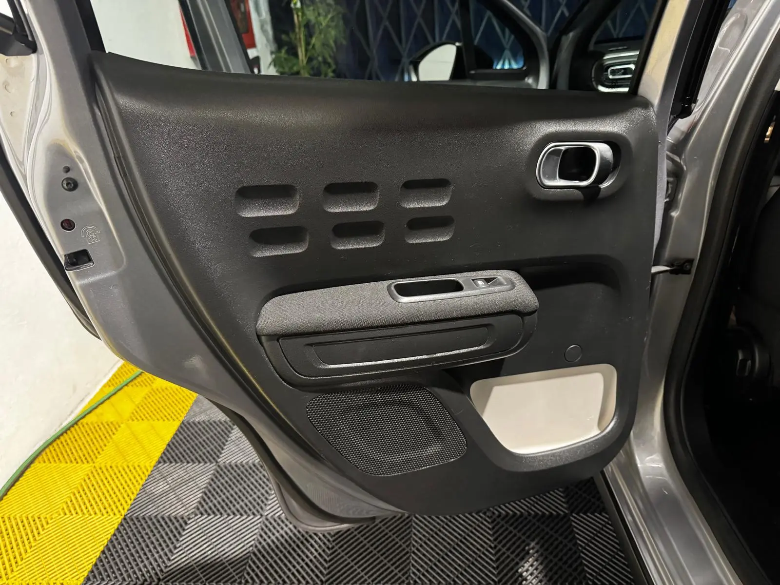 Citroën C3 1.2 PureTech Shine 44