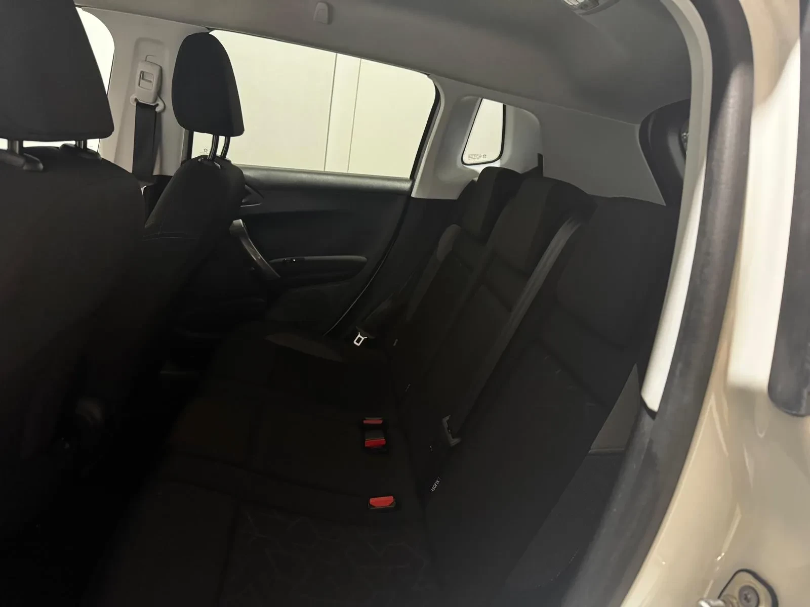 Peugeot 2008 33