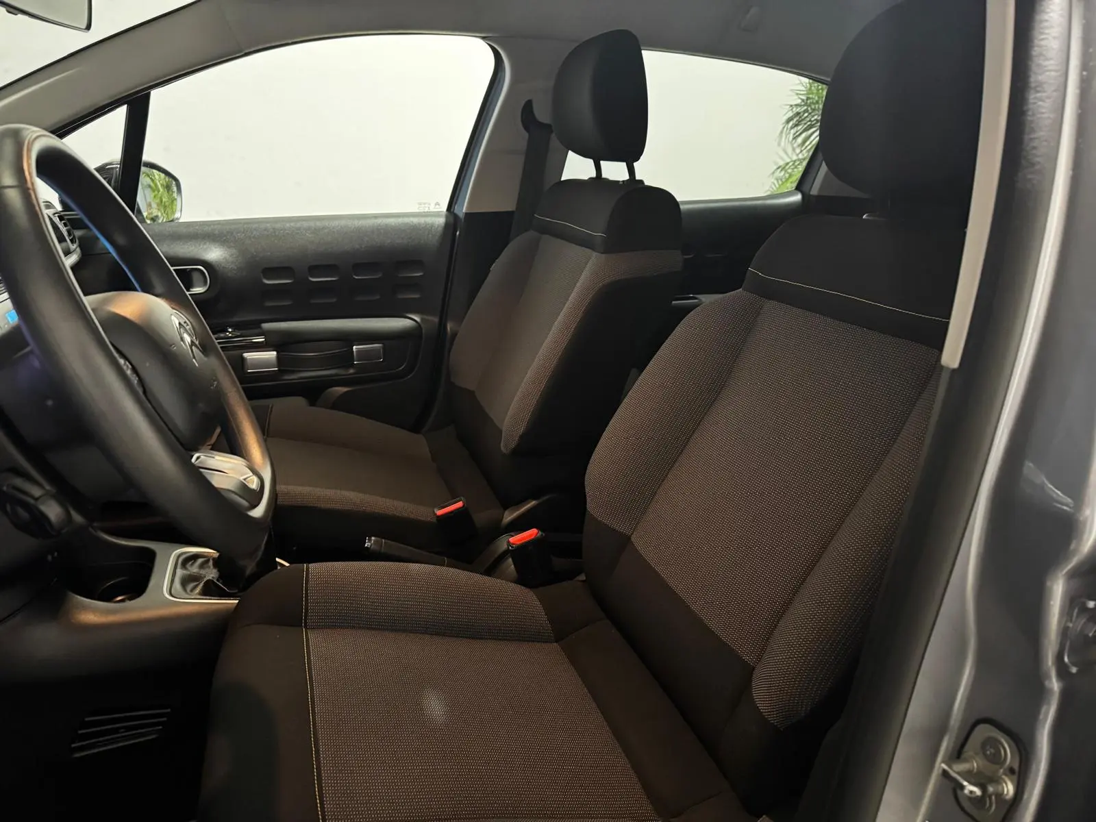 Citroën C3 1.2 PureTech Shine 23