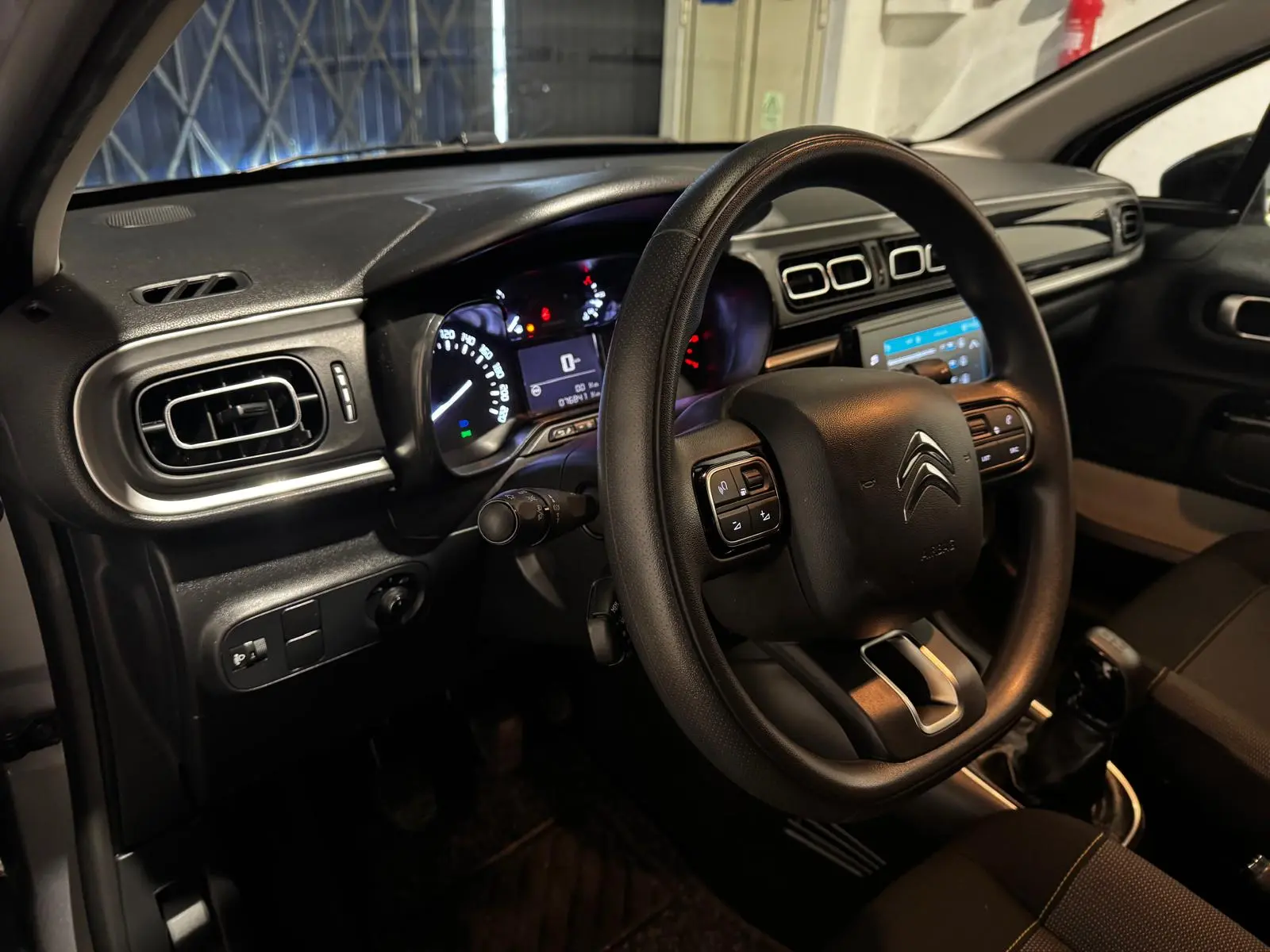 Citroën C3 1.2 PureTech Shine 19