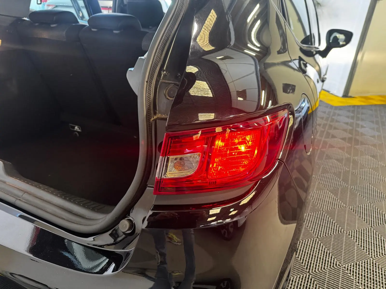 Renault Clio 1.2 Zen 13