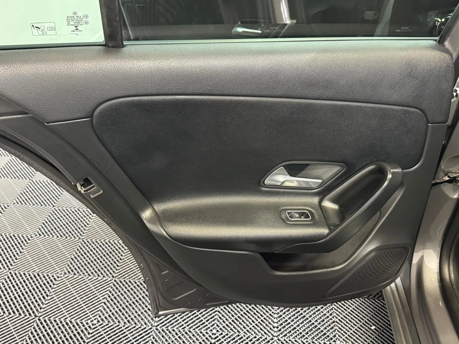 Mercedes-Benz A 180 Limousine A 180 Limousime 28