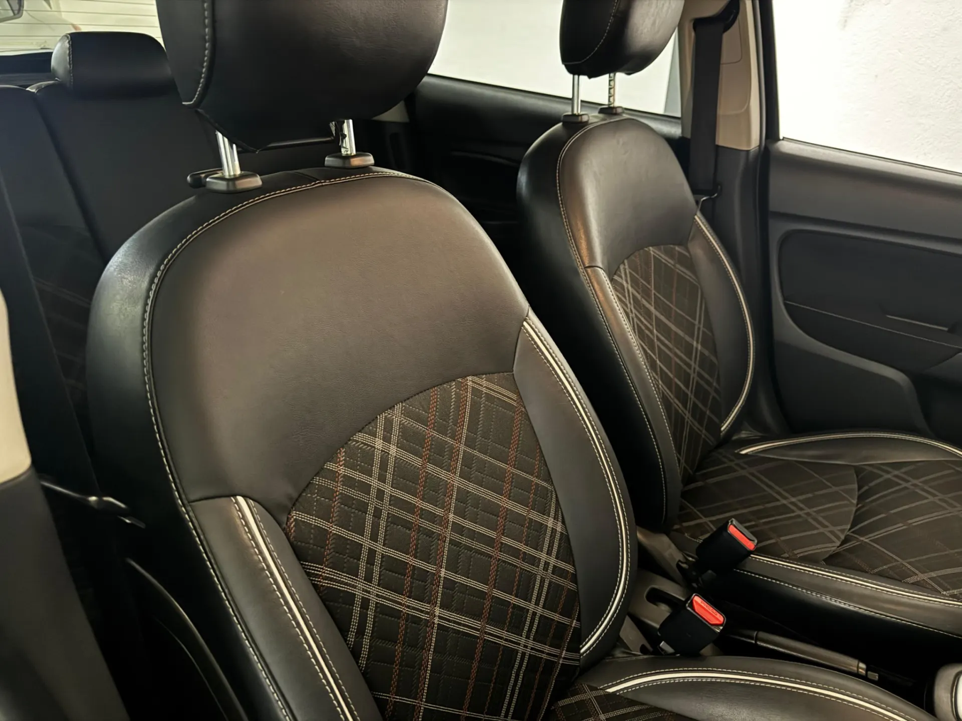 Mitsubishi Space Star 1.2 Intense CVT 30