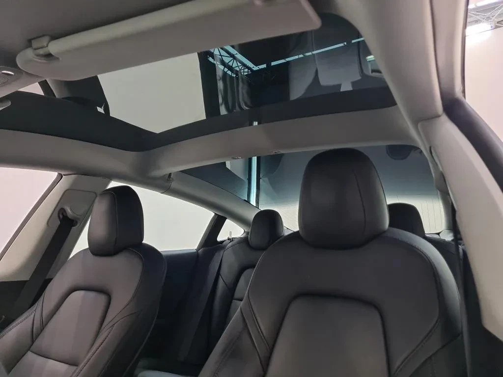 Tesla Model 3 16