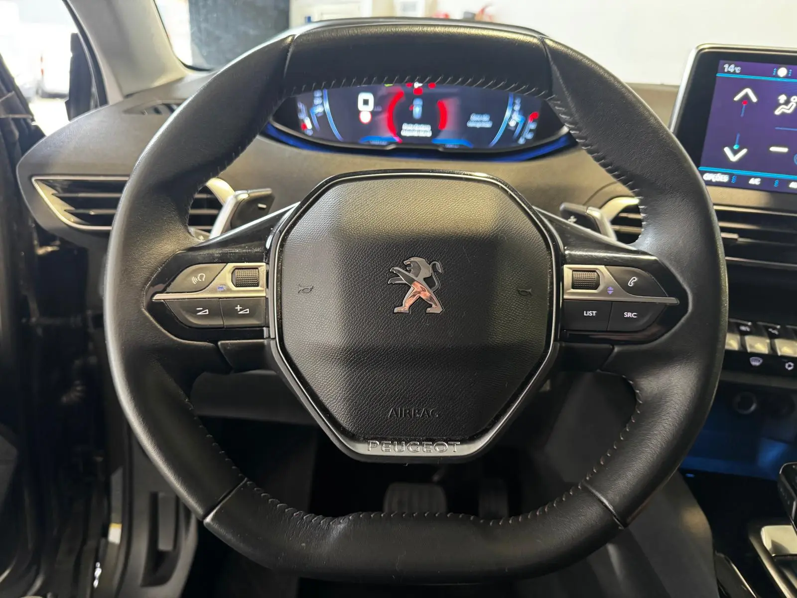 Peugeot 3008 1.2 PureTech Allure Pack EAT8 26