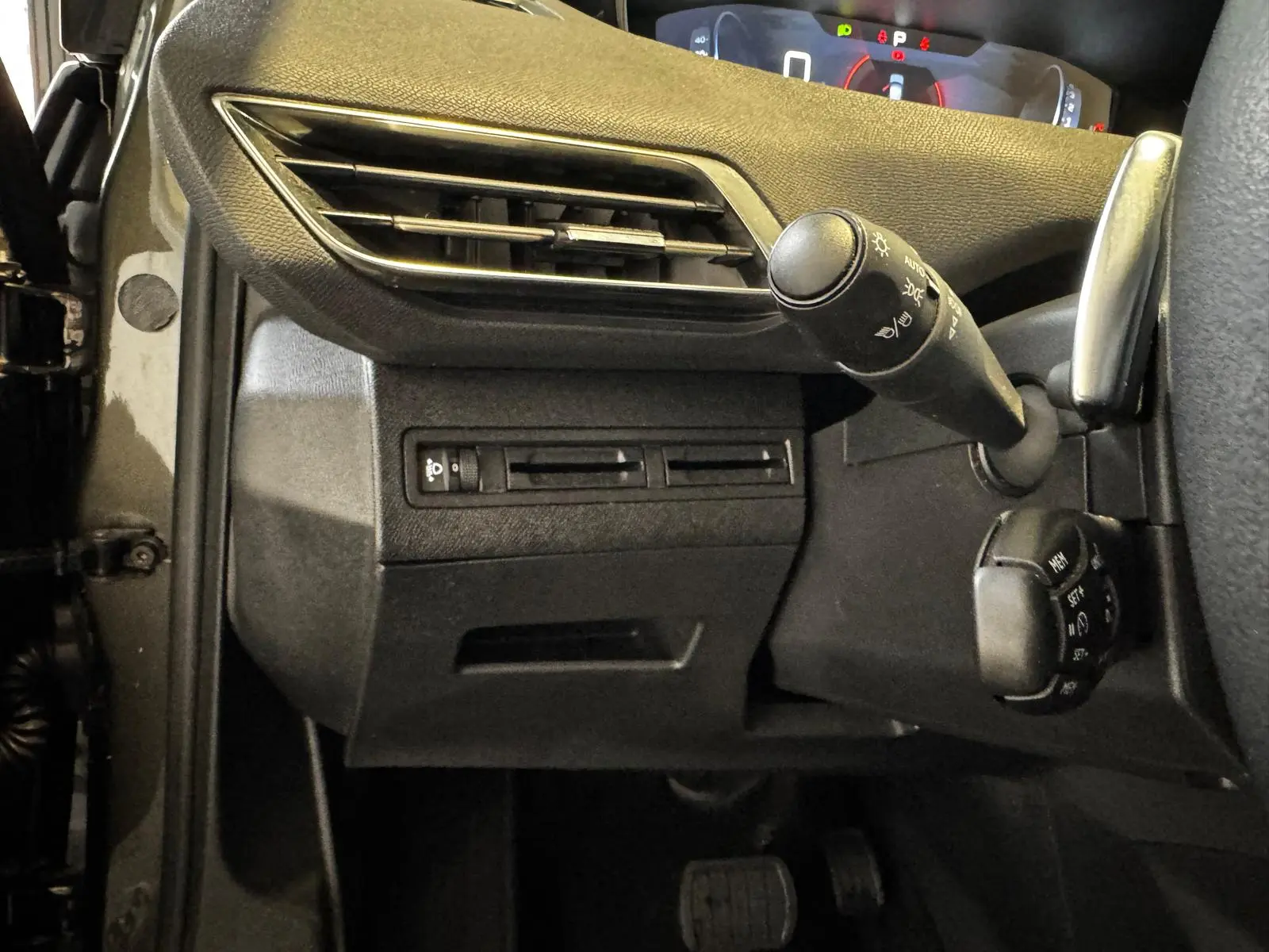 Peugeot 3008 1.2 PureTech Allure Pack EAT8 33