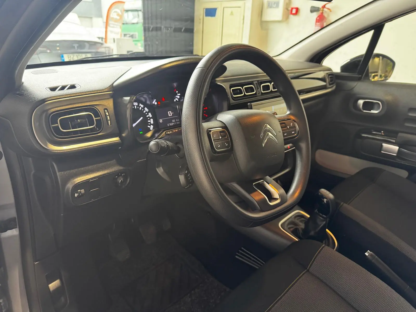 Citroën C3 1.2 PureTech Shine 25