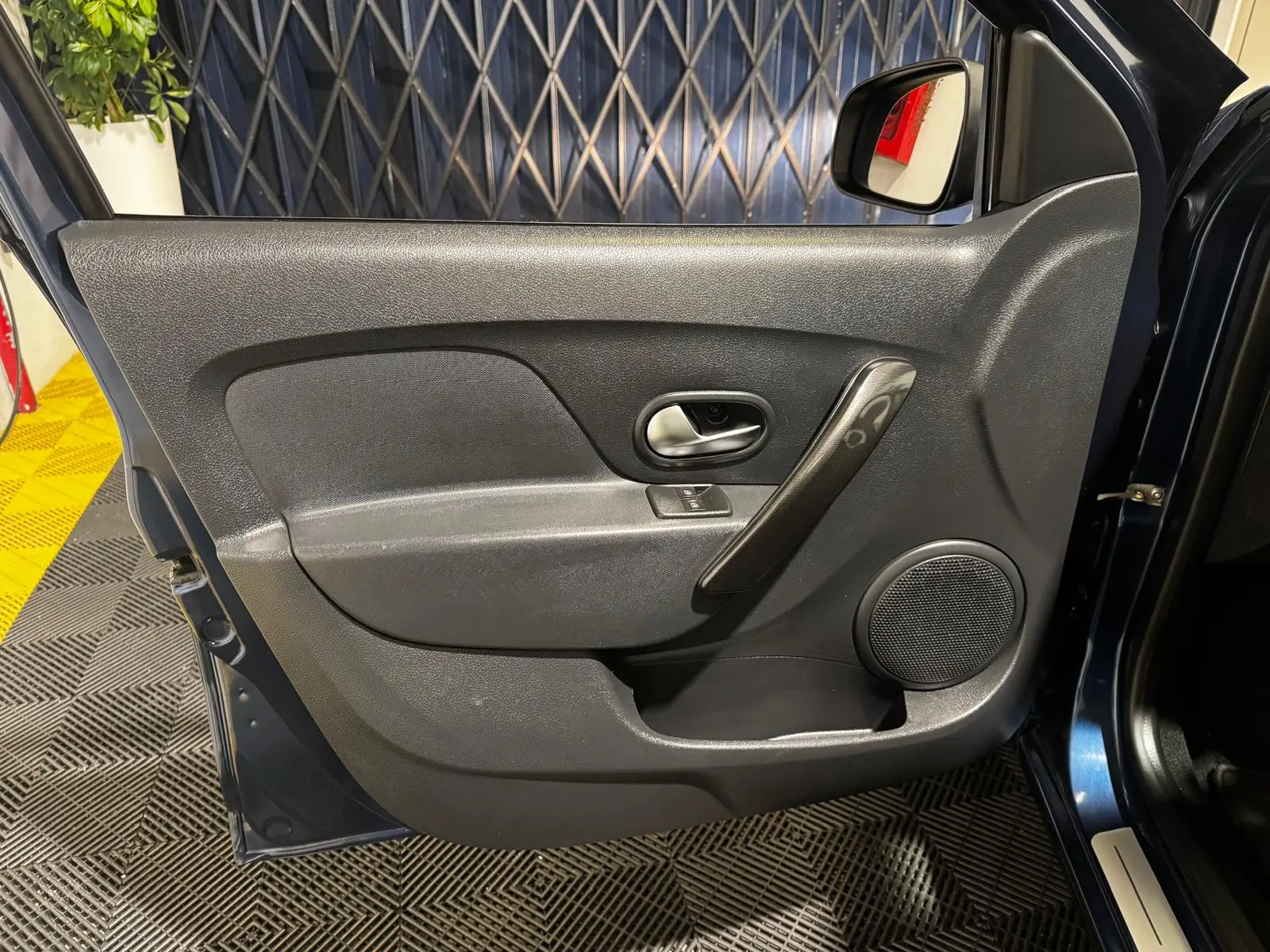 Dacia Sandero 1.0 SCe Essential 43