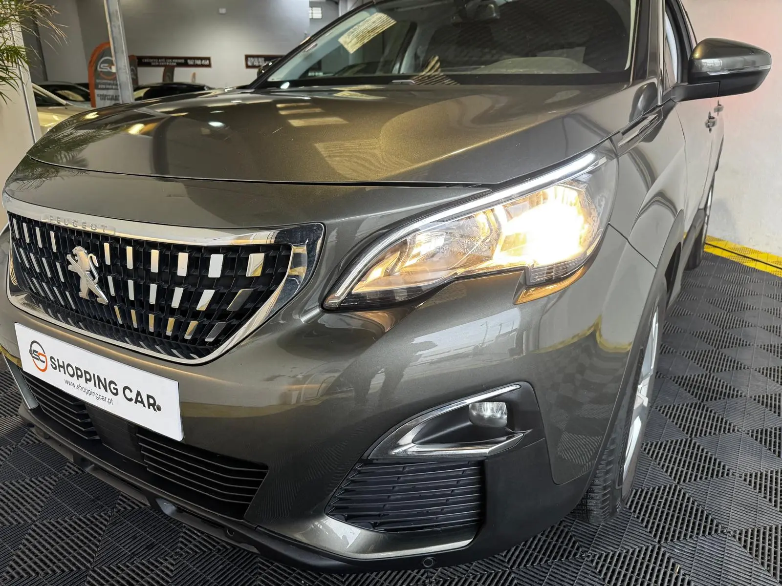 Peugeot 3008 1.2 PureTech Allure Pack EAT8 4