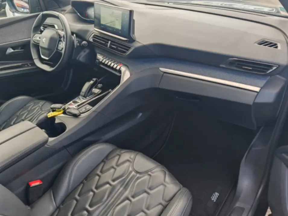 Peugeot 3008 PureTech 130 Stop & Start GPF EAT8 Allure Pack 7