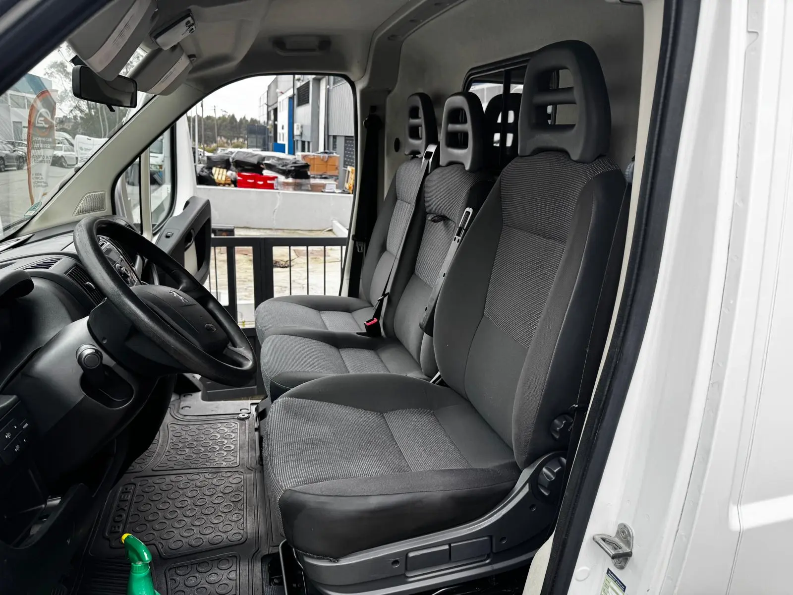 Peugeot Boxer 2.2 HDi 335 L2 CD 6