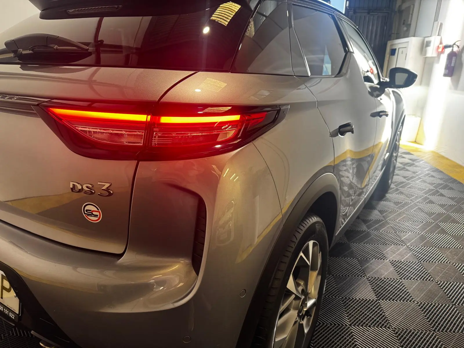 DS DS3 Crossback PureTech 100 PERFORMANCE LINE 12