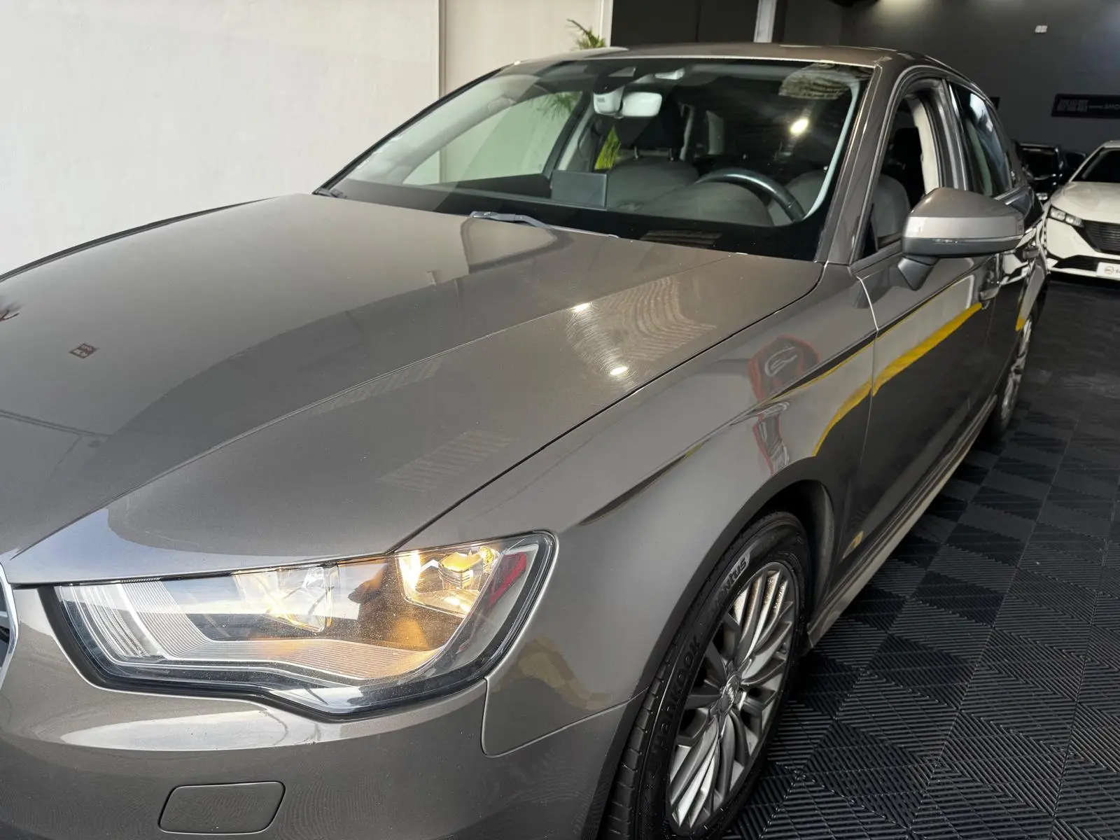 Audi A3 1.6 TDI DPF S line Sport Pack 2