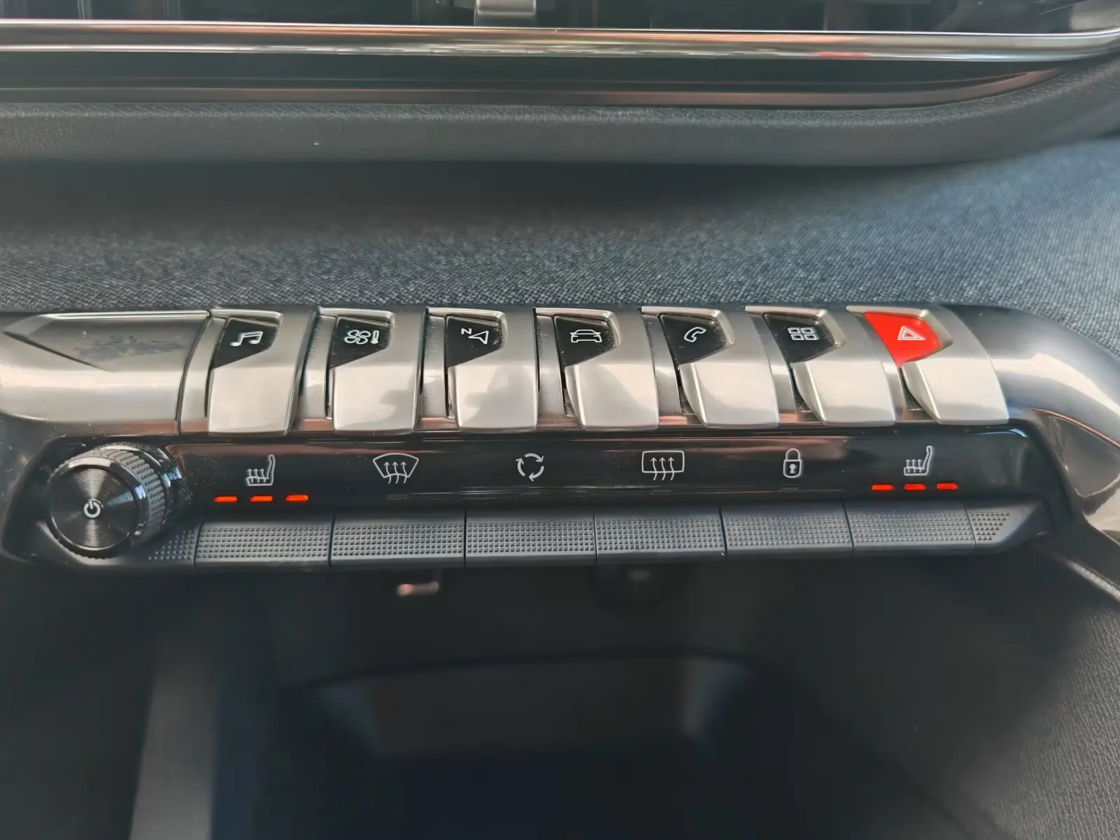 Peugeot 3008 PureTech 130 Stop & Start GPF EAT8 Allure Pack 13