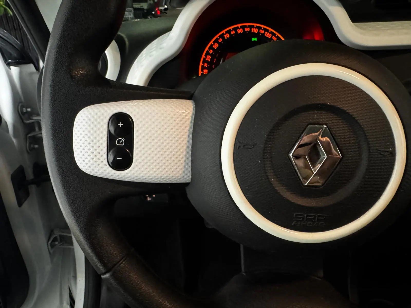 Renault Twingo 1.0 SCe Zen 10