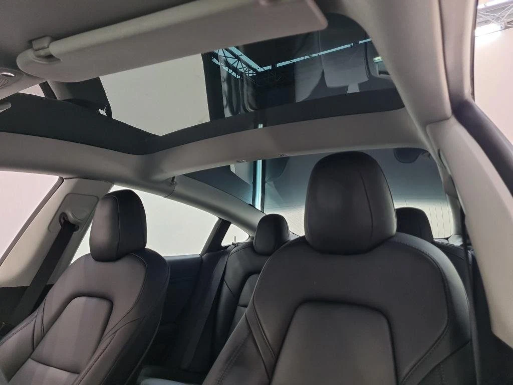 Tesla Model 3 Standard RWD Plus 16
