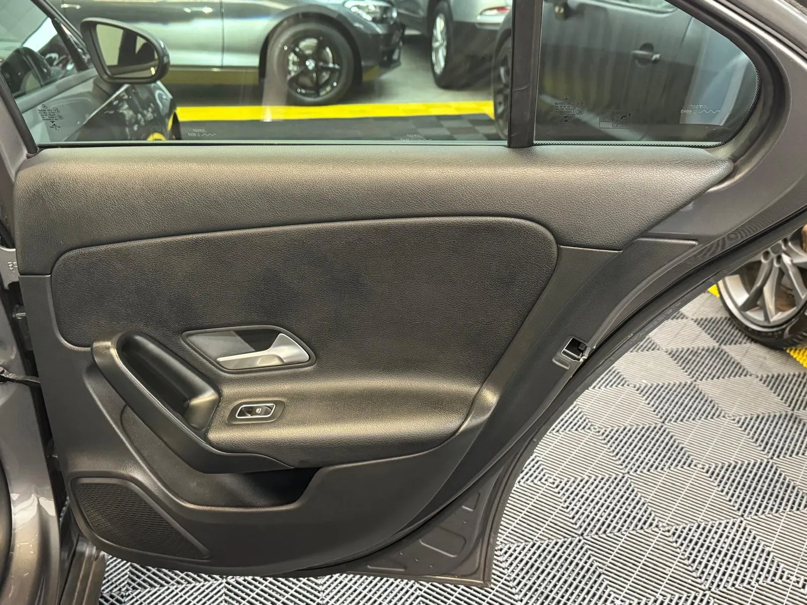 Mercedes-Benz A 180 Limousine A 180 Limousime 30