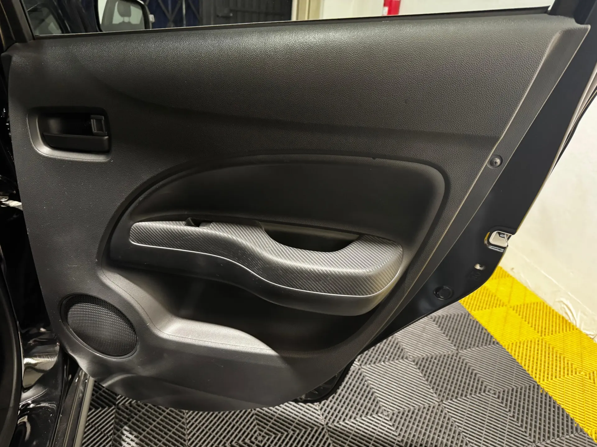 Mitsubishi Space Star 1.2 Intense CVT 36