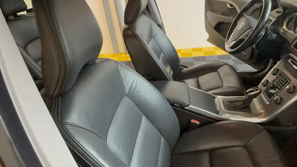 Volvo XC 70 2.0 D4 Momentum Geartronic 17