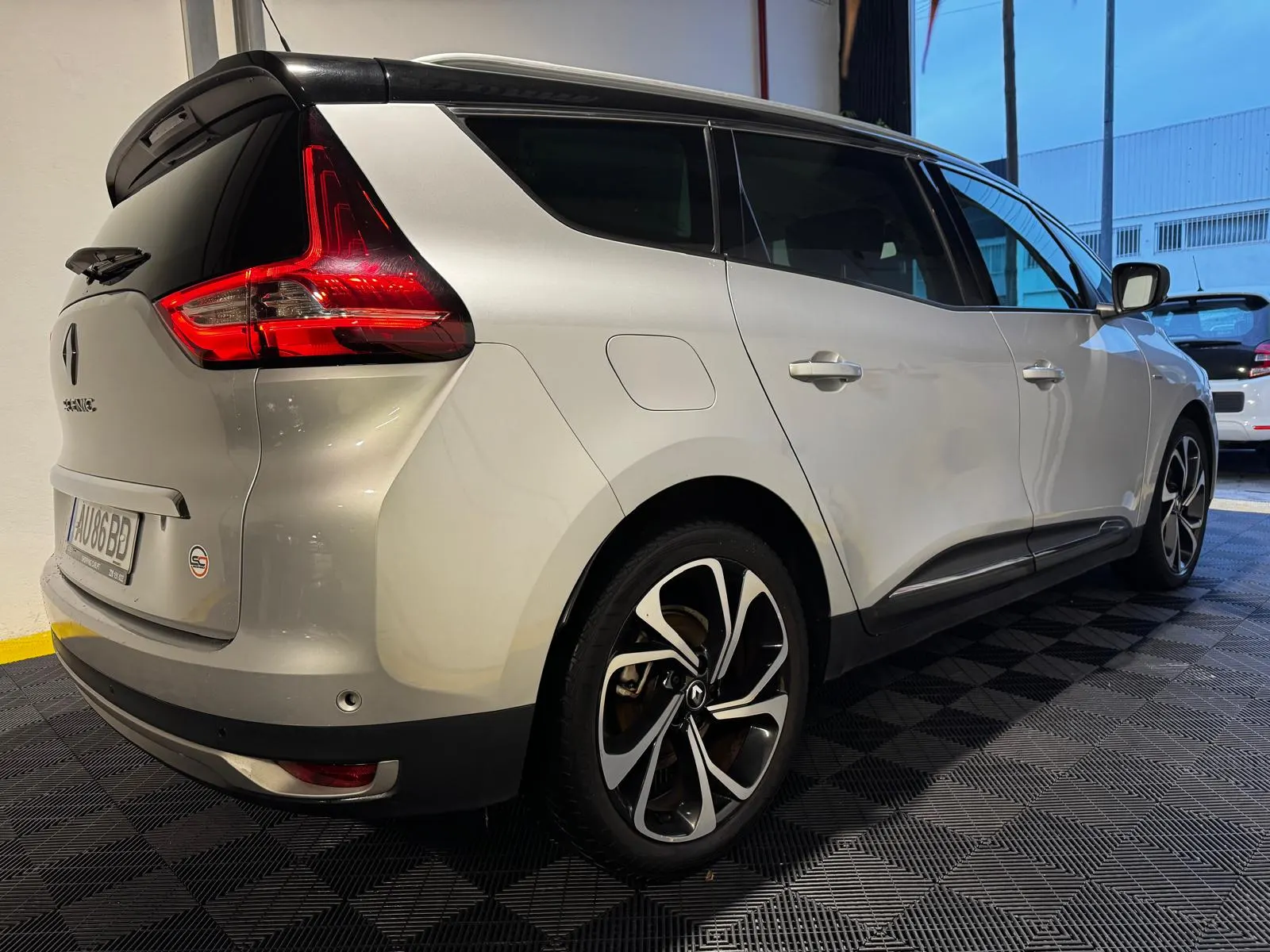 Renault Grand Scénic 1.5 dCi Intens EDC SS 10