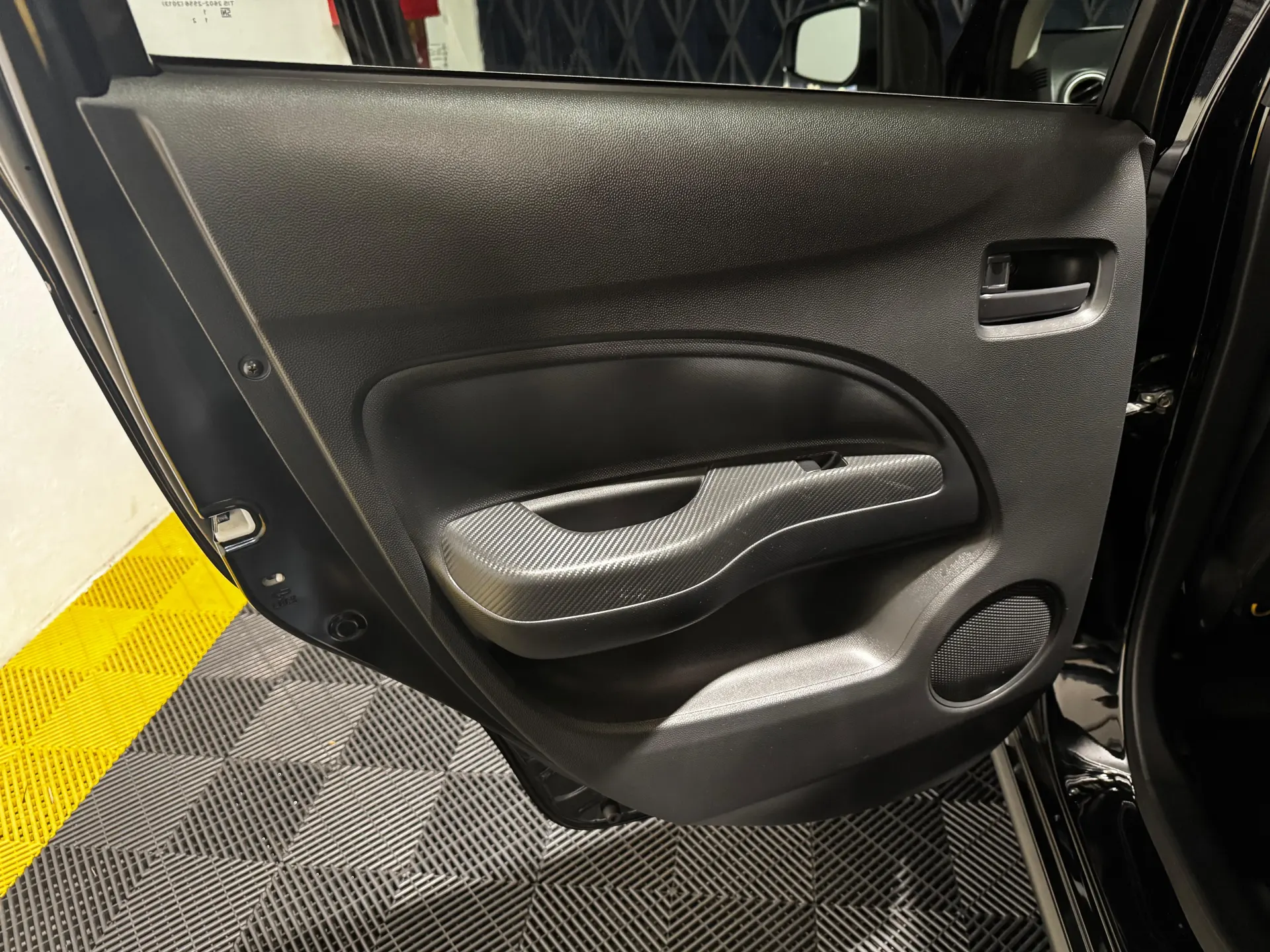 Mitsubishi Space Star 1.2 Intense CVT 57