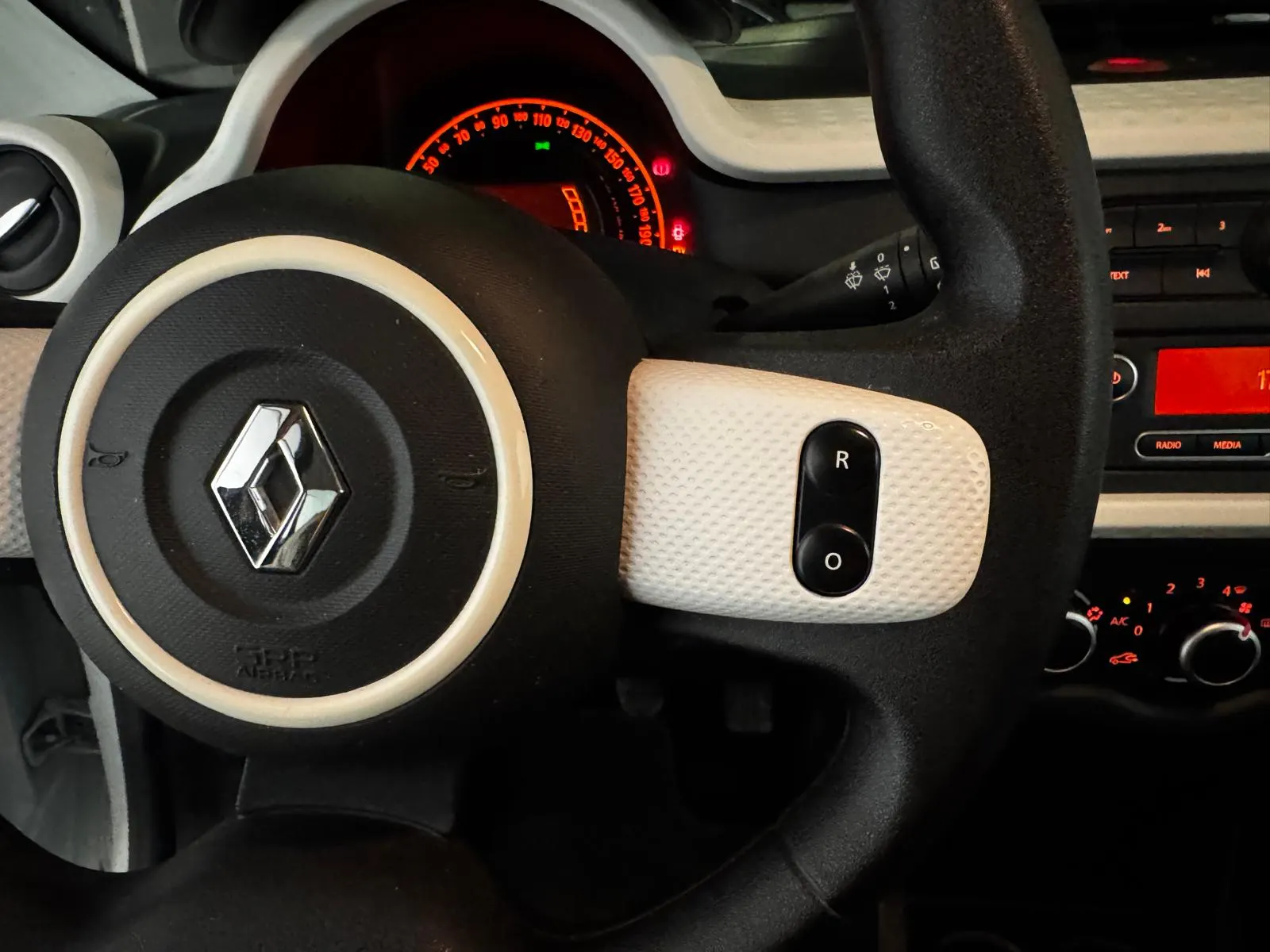 Renault Twingo 1.0 SCe Zen 12