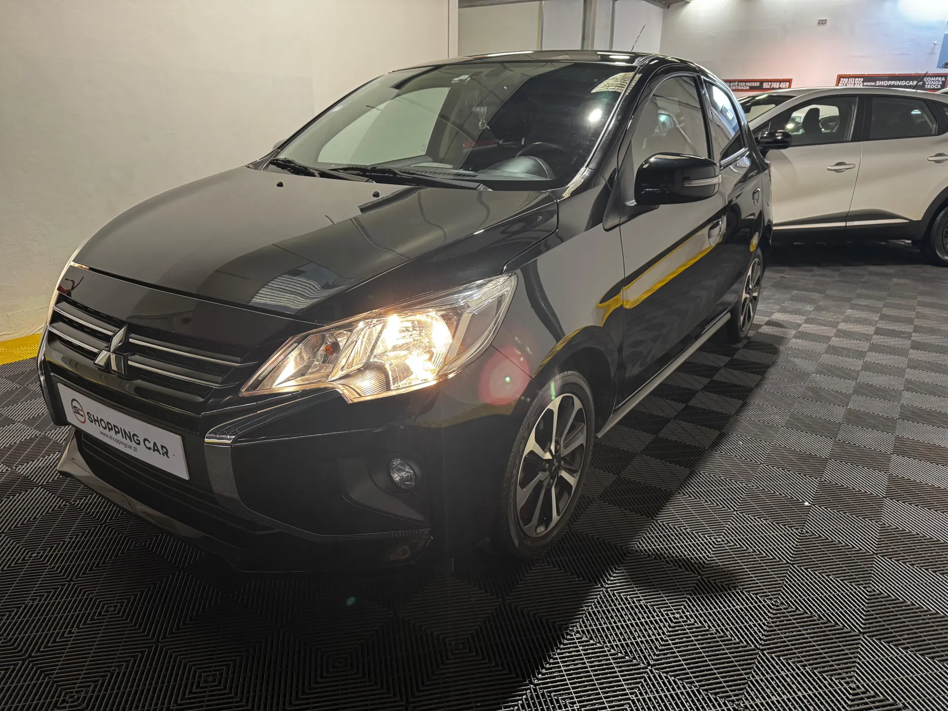Mitsubishi Space Star 1.2 Intense CVT 15