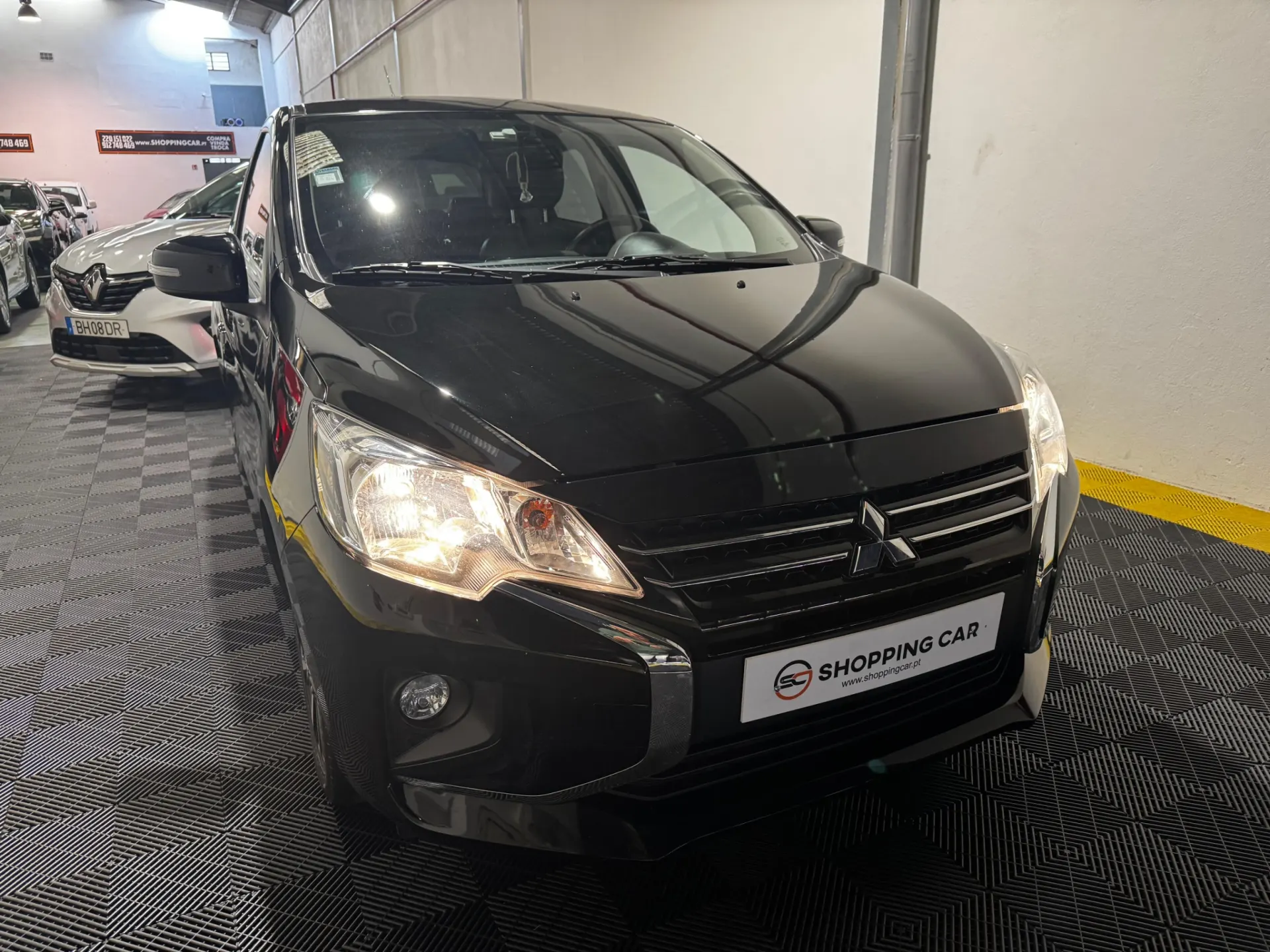 Mitsubishi Space Star 1.2 Intense CVT 3