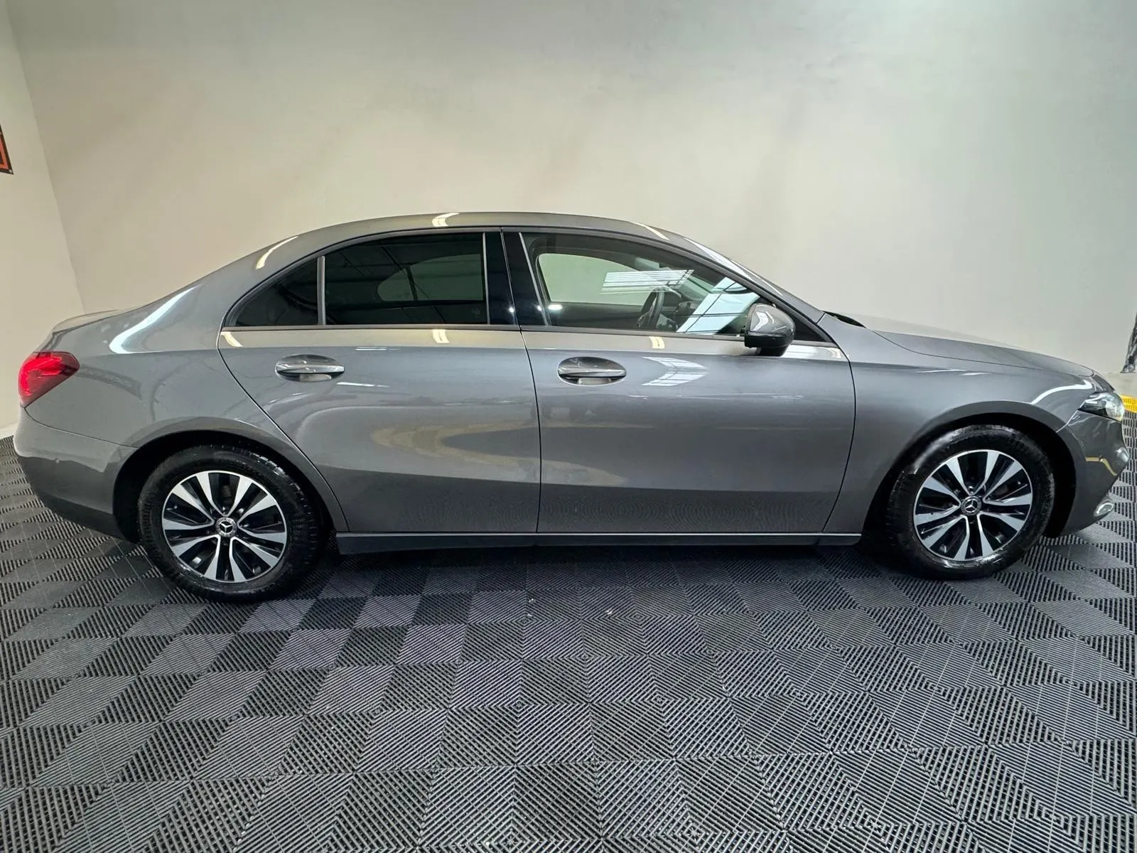 Mercedes-Benz A 180 Limousine A 180 Limousime 12