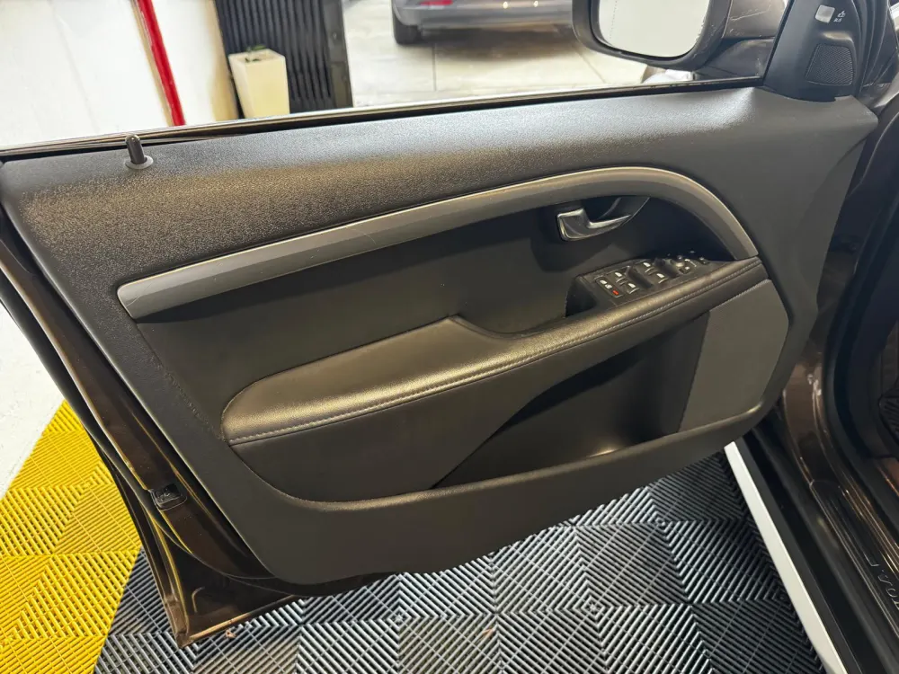 Volvo XC 70 2.0 D4 Momentum Geartronic 46