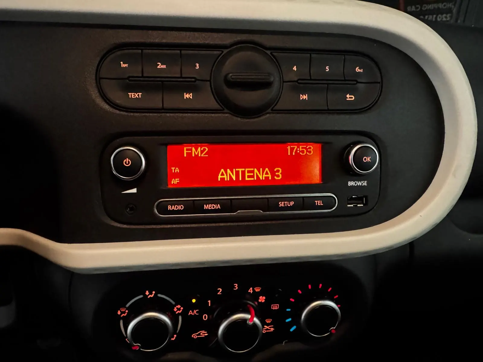 Renault Twingo 1.0 SCe Zen 14