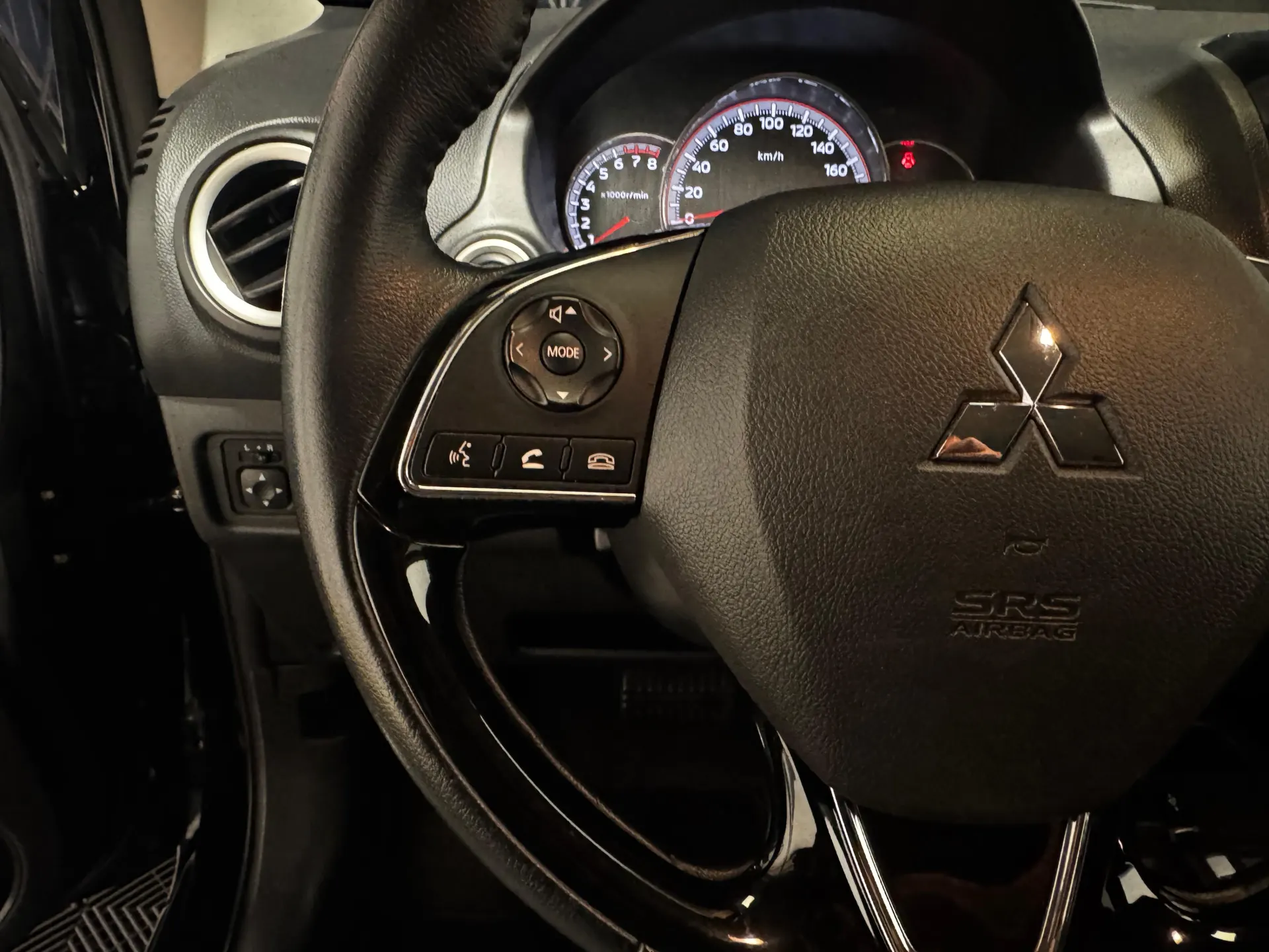 Mitsubishi Space Star 1.2 Intense CVT 55