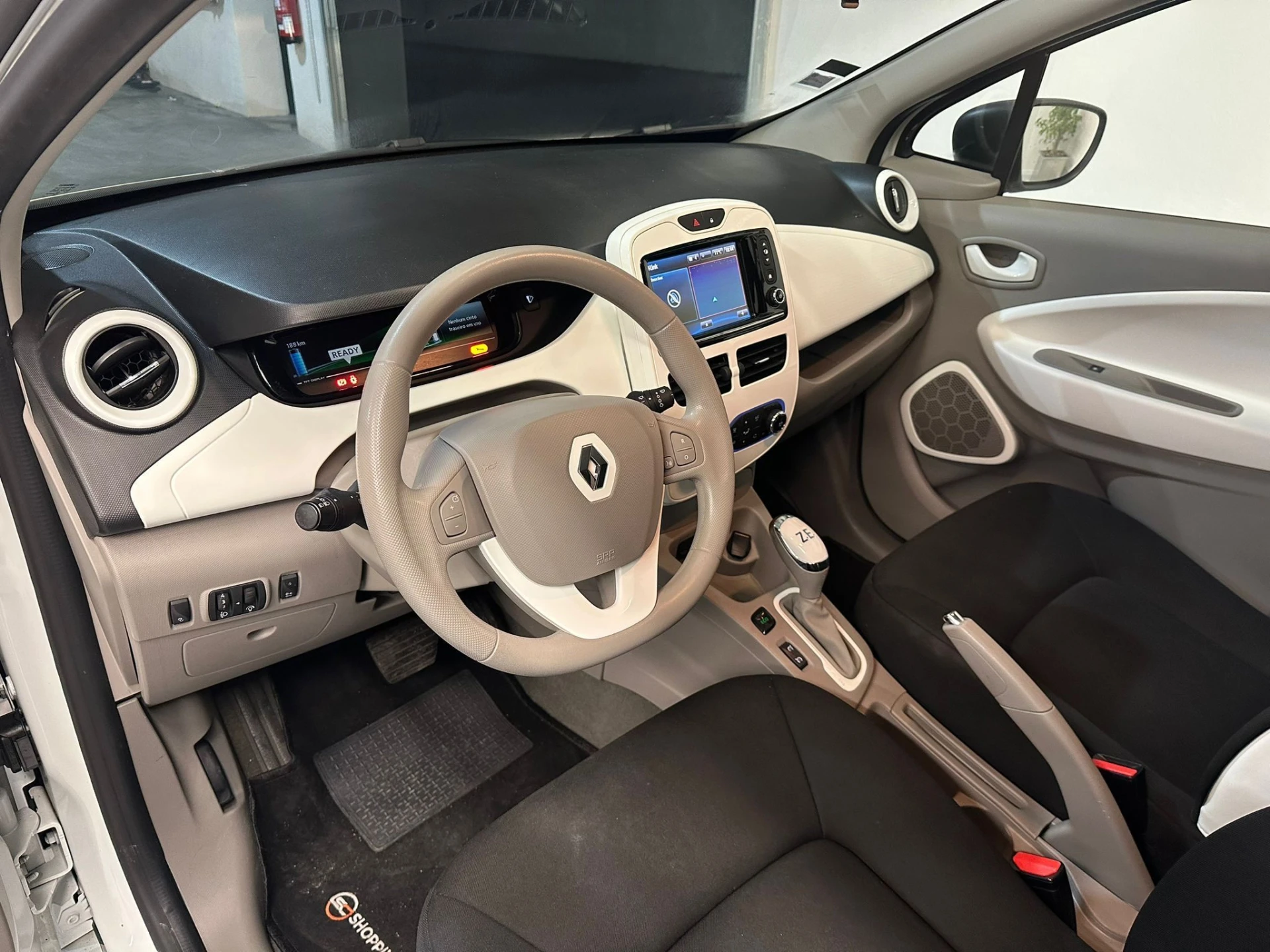 Renault Zoe 12