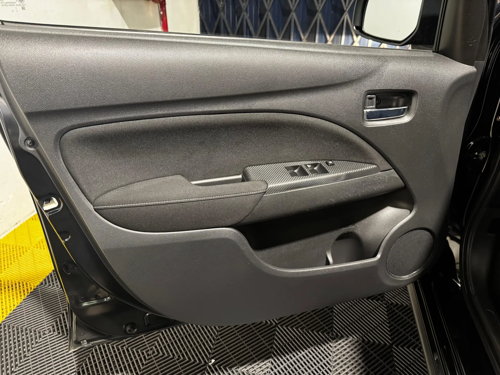 Mitsubishi Space Star 1.2 Intense CVT 42