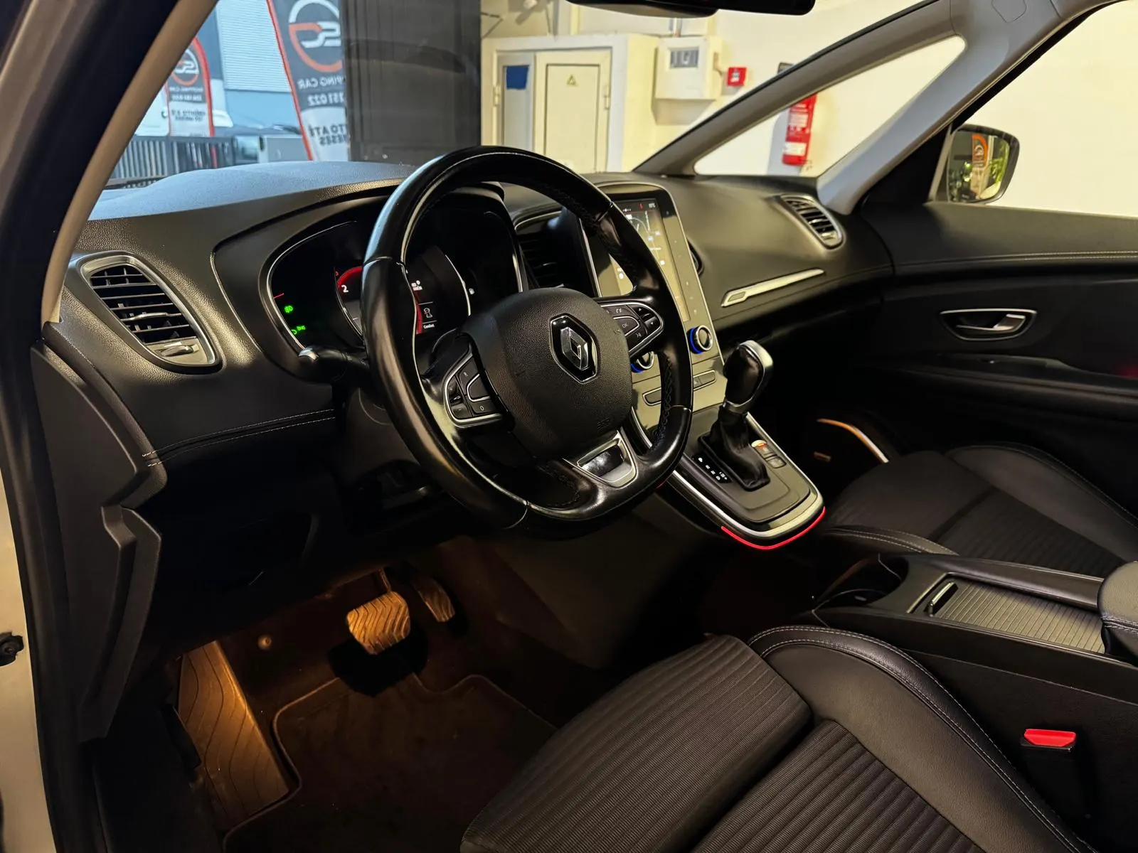 Renault Grand Scénic 1.5 dCi Intens EDC SS 20